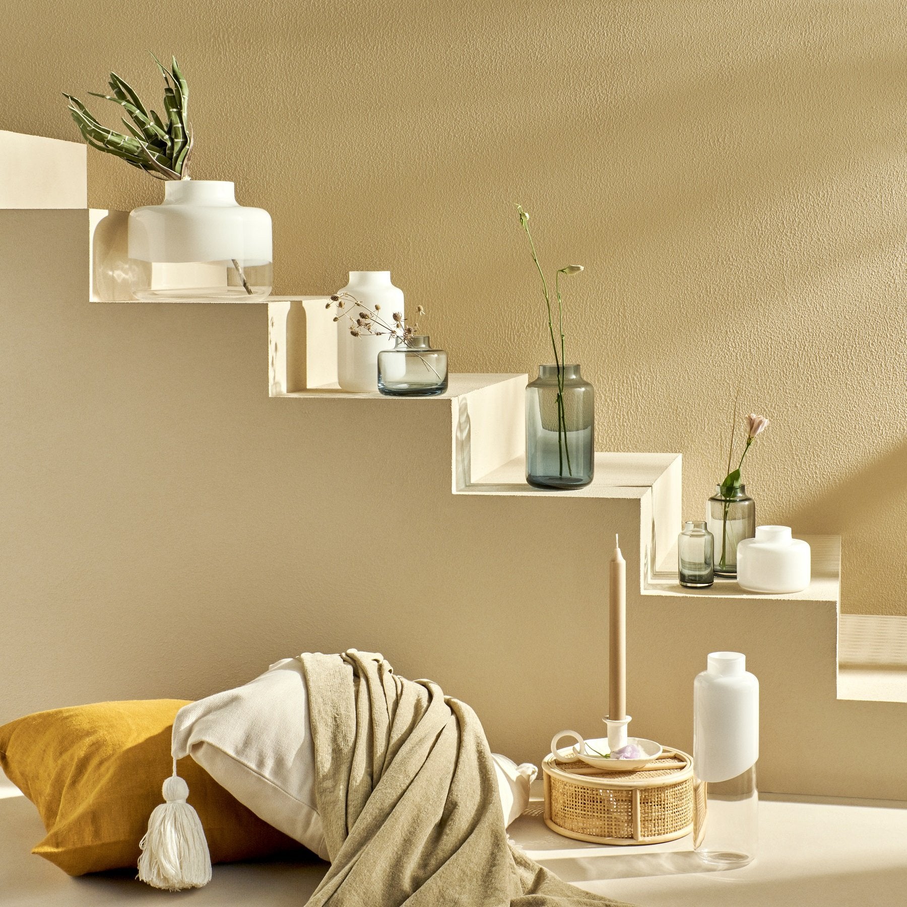 Mini Magnolia Vase Small